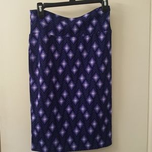 LuLaRoe Cassie Skirt Purple Diamonds Small